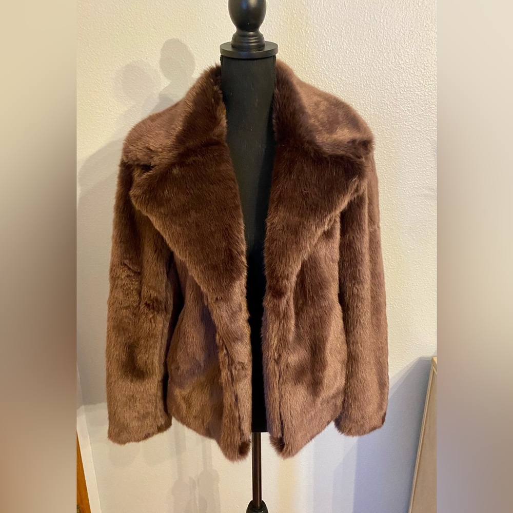 1 State Brand-Brown Faux Fur Coat.  Size Small NWT.